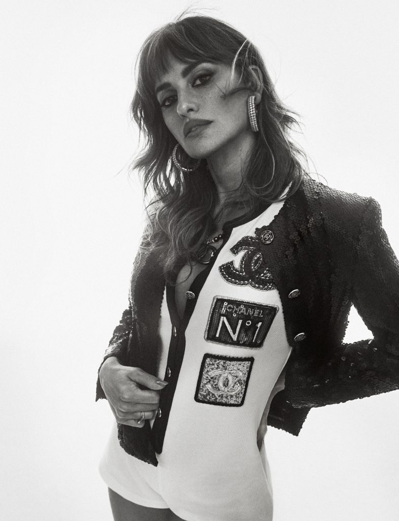 Penelope Cruz for Elle France black and white picture by Xavi Gordo | Raquel Sueiro Management